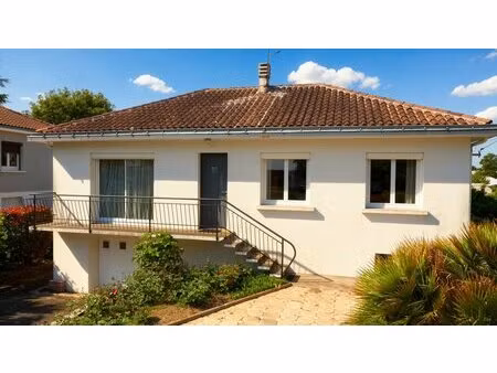 maison 5 piéces centre ville de chantonnay