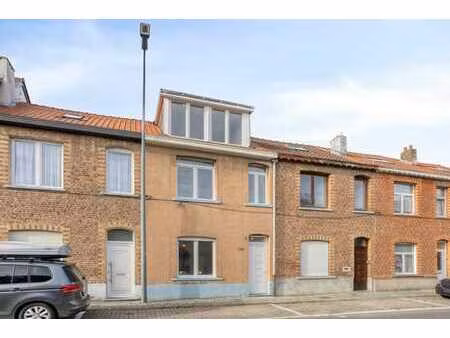 maison entièrement rénovée et fermée à drogenbos