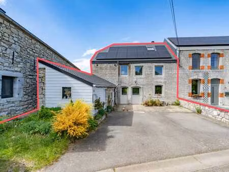 charmante maison en pierre peu énergivore et avec jardin