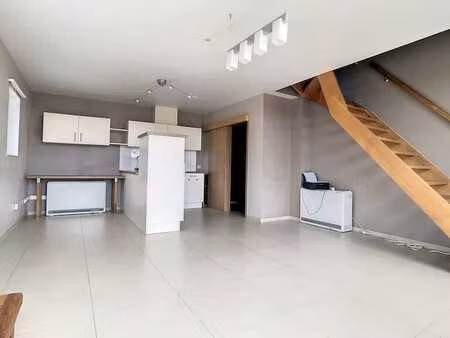 maison 2 chambres à louer à harsin