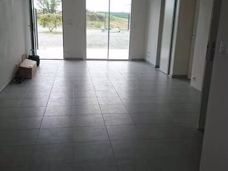 location maison à saint-julien-de-concelles (44450) : à louer / 65m² saint-julien-de-conce