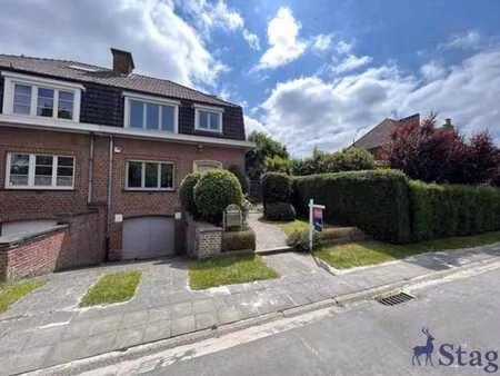 proche place dumon  maison familiale 3 façades  jardin s-e