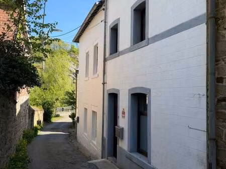 maison 2 ch. à rivière  à 50 mètres de la meuse.