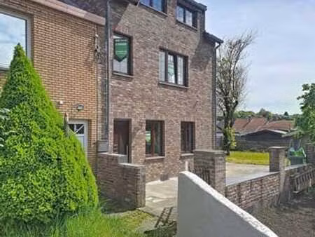 maison 3 chambres jardin dans un coin calme