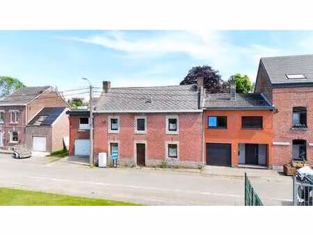 maison avec jardin dans le petit village de berneau