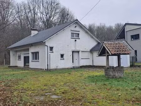 maison 4 façades dans un beau quartier résidentiel