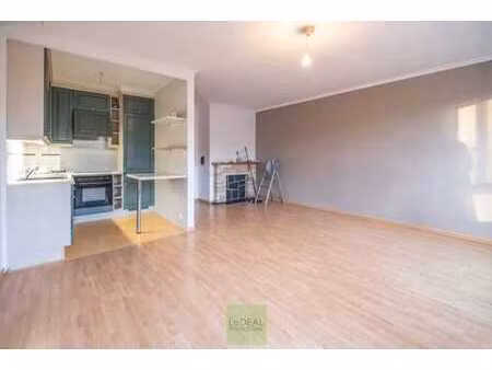 appartement 2ch/ balcon/ cave / electricité conforme