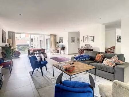 appartement de 220m² de haut standing avec 3 chambres  terra