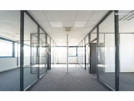 bureau 170 m²