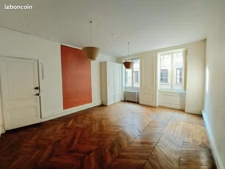 bureaux hôtel 61 m²