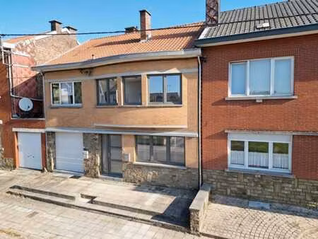 2 maisons à rénover proche du cente d'amay!