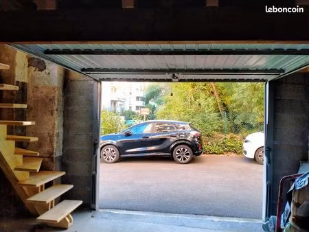 garage/local
