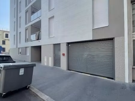parking 1 m² lyon 7e arrondissement