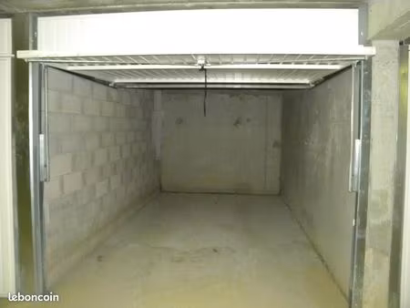 garage/box 14 m² villeurbanne