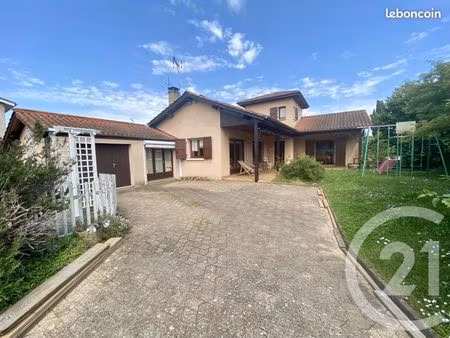 maison 5 pièces 121 m²