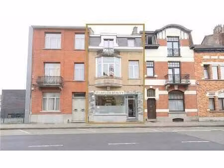 immeuble mixte – commerce et triplex avec jardin de 240m²