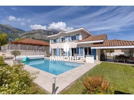 maison contemporaine à vendre à bernin