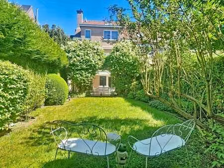 splendide maison: jardin sud  double garage  prof. libérale