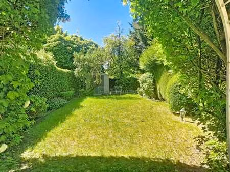 splendide maison: jardin sud  double garage  prof. libérale