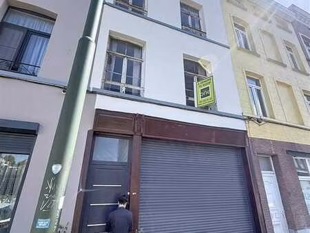 maison de commerce et d'habitation à rénover