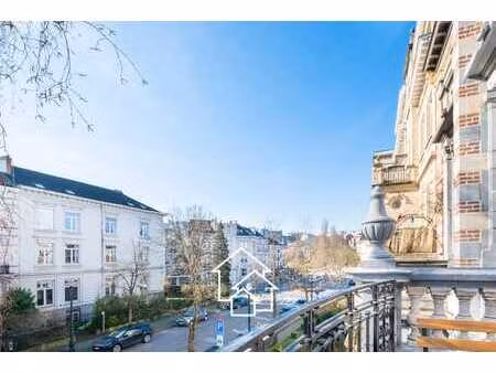 appartement de standing meublé avec grande terrasse