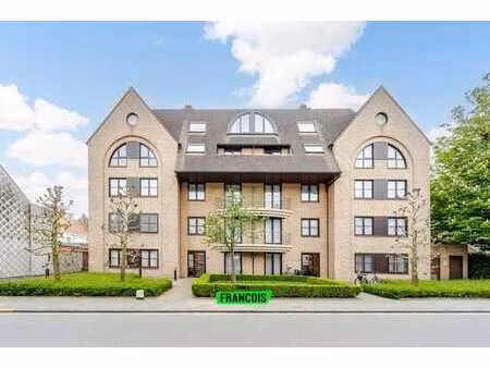 appartement deux chambres avec vue sur la verdure à izegem
