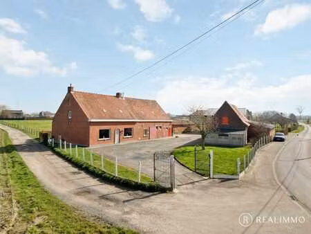 boerderij op 22 277 m² in lendelede