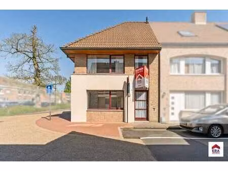 à vendre: maison familiale avec jardin à tielt