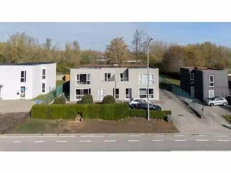 volledig verhuurd appartementsgebouw met 6 units op topli...
