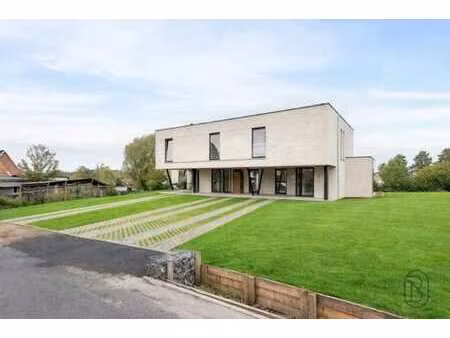 maison d’architecte écoénergétique avec jardin