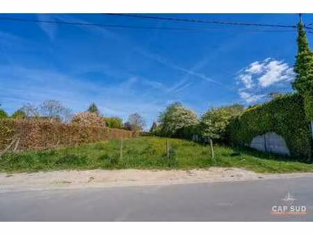 terrain à bâtir 11a56ca dans quartier prisé de lasne – proch