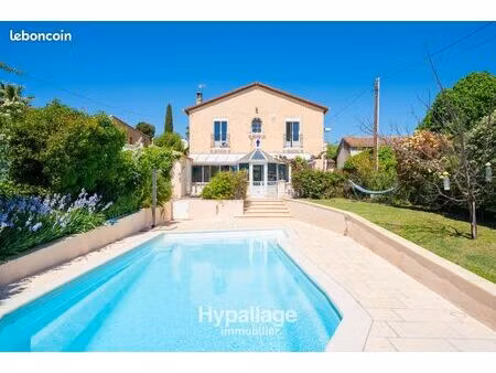 maison 5 pièces 144 m²