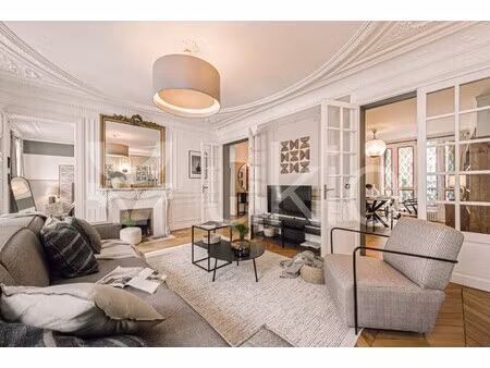 appartement de luxe à louer dans le quartier clichy-trinité
