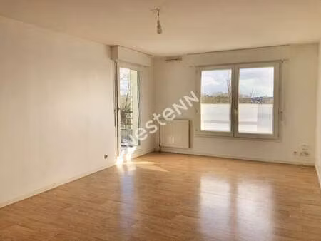 location appartement 3 pièces à quimper (29000) : à louer 3 pièces / 67m² quimper