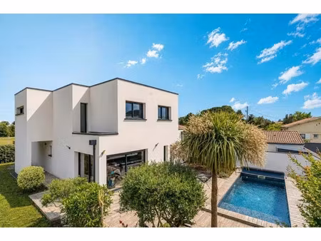 vente maison 5 pièces 150 m² à villenave-d'ornon (33140)  599 000 €