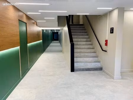 bureau au cœur de la ville