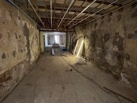 fond de commerce 80m2 l’ïle