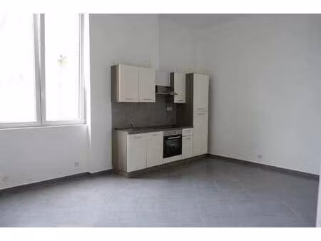location appartement 2 pièces à bégard (22140) : à louer 2 pièces / 50m² bégard