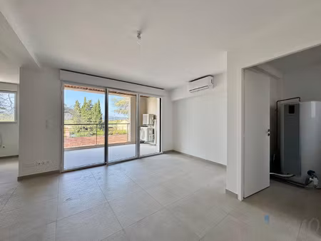 puget-sur-argens - appartement 3 pièces avec terrasse