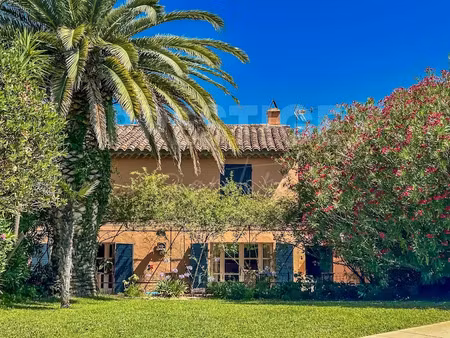 vente maison 5 pièces 125 m² à sanary-sur-mer (83110)  1 080 000 €