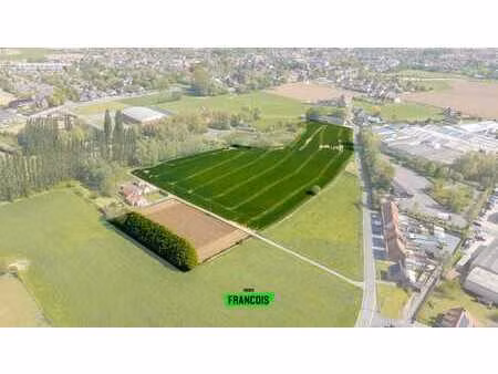 terrain de loisirs de 32.213 m² à vendre  idéalement situé …