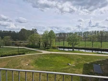 appartement met terras en autostaanplaats te huur in moer...