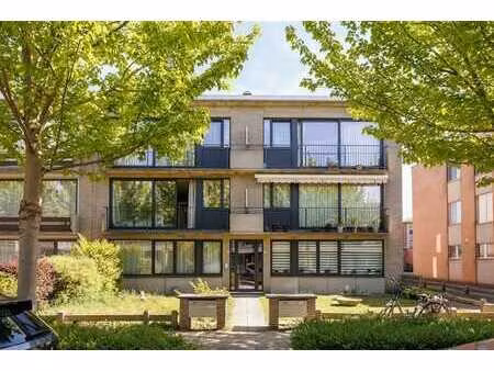 appartement moderne avec balcon