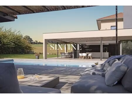 maison de luxe à vendre à crémieu