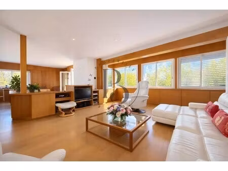 maison de luxe à vendre dans le quartier centre ville