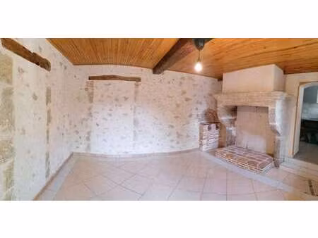 location maison à noaillan (33730) : à louer / 49m² noaillan