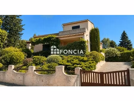 maison de luxe à vendre à fréjus