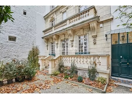 maison de luxe à vendre dans le quartier ile de la jatte-parc d'orléans