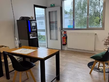 location locaux professionnels 4 pièces 60 m² à soisy-sous-montmorency (95230)  1 400 €