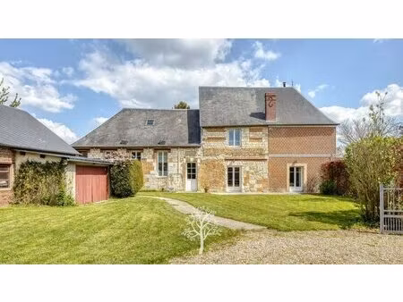 ancienne école du milieu du xixe siècle réhabilitée